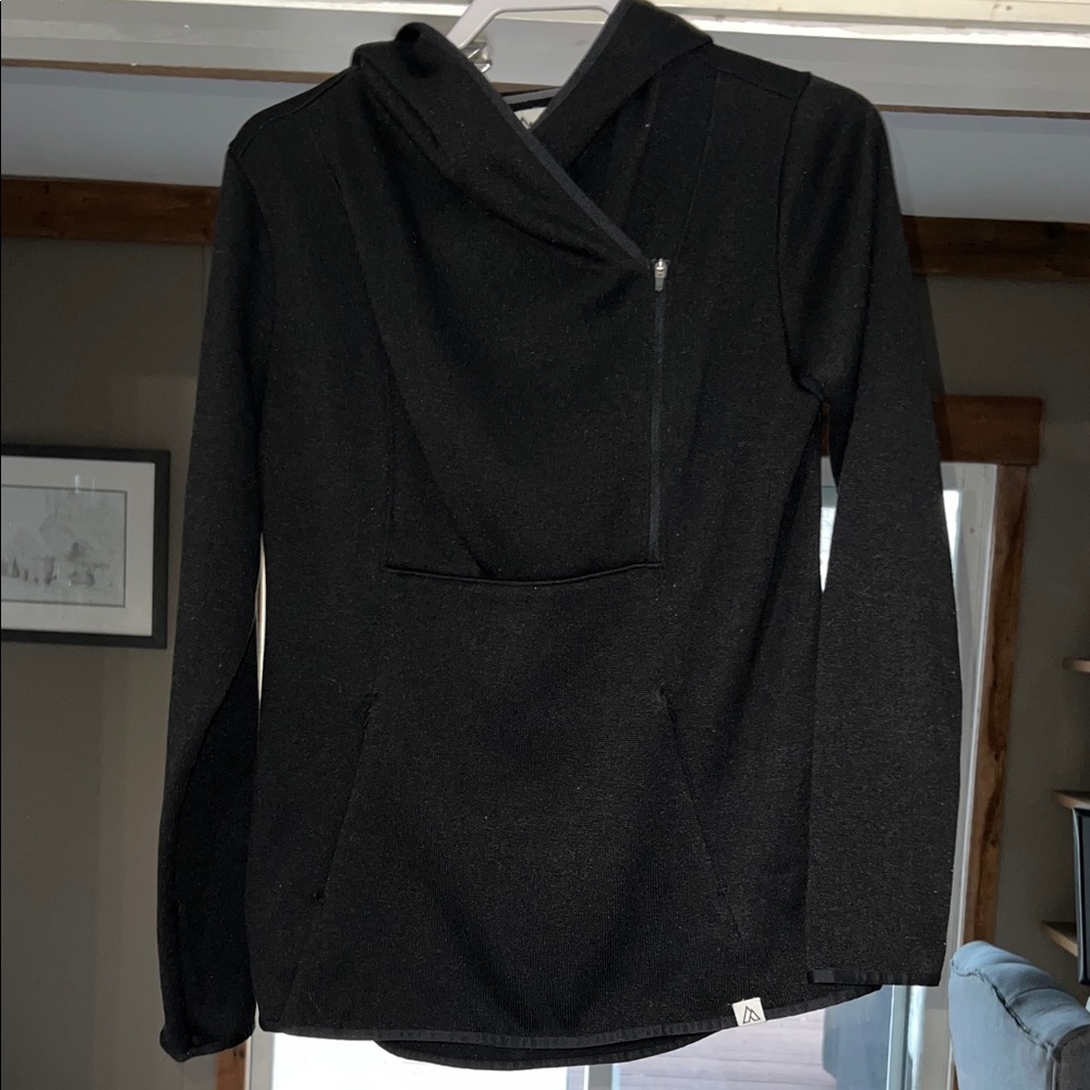 Alpine Design Black Hoodie Sweatshirt